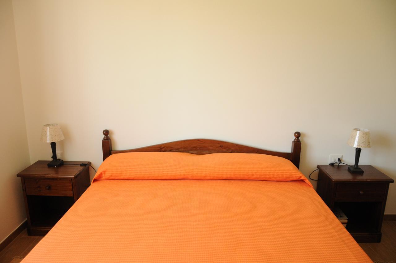 B&B La Coccarda CastellʼAlfero Buitenkant foto